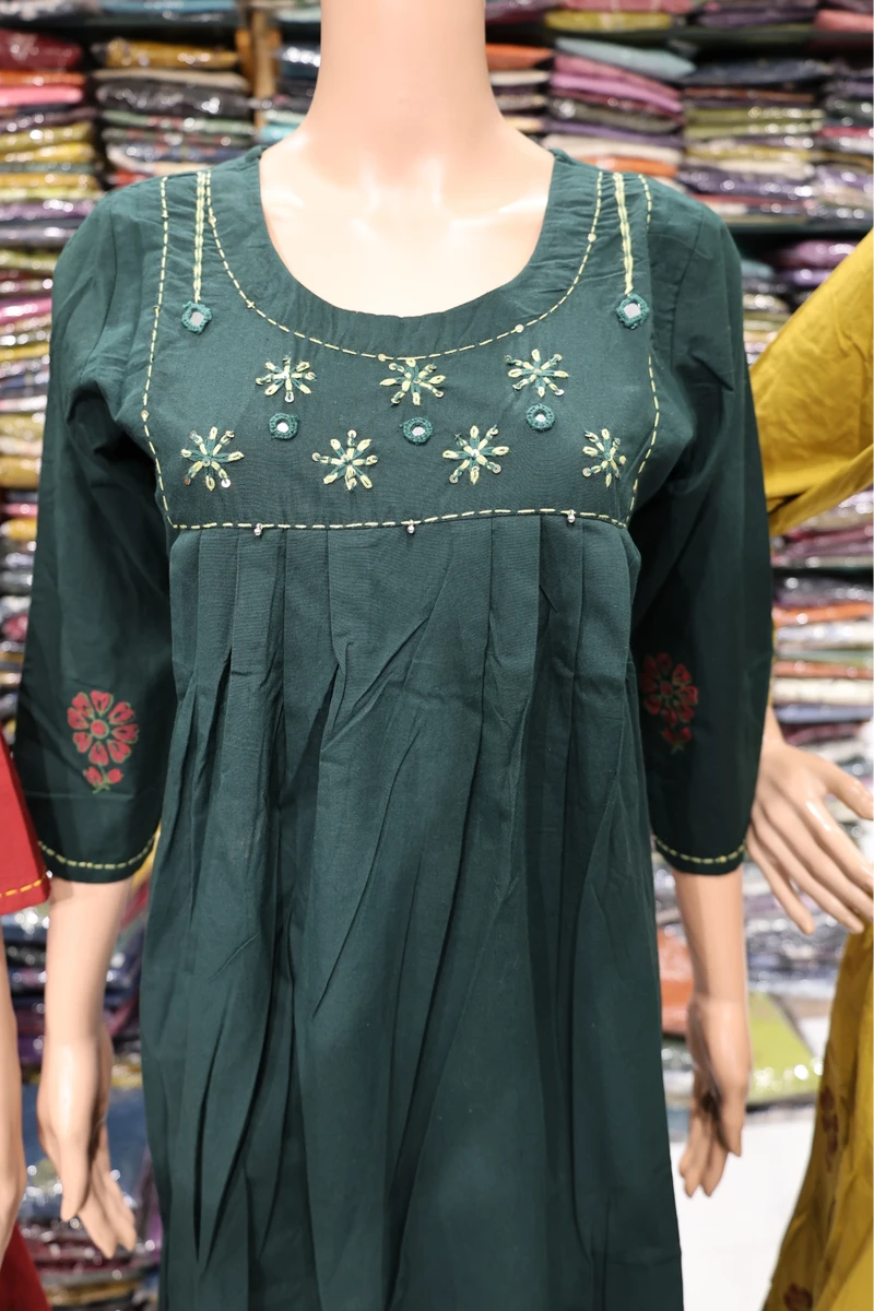 Neck Katchi Work Round Pant Pair