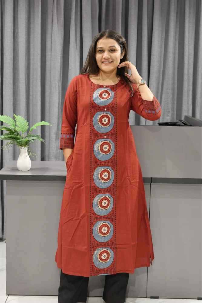 Centre Round Circle Print Kurti