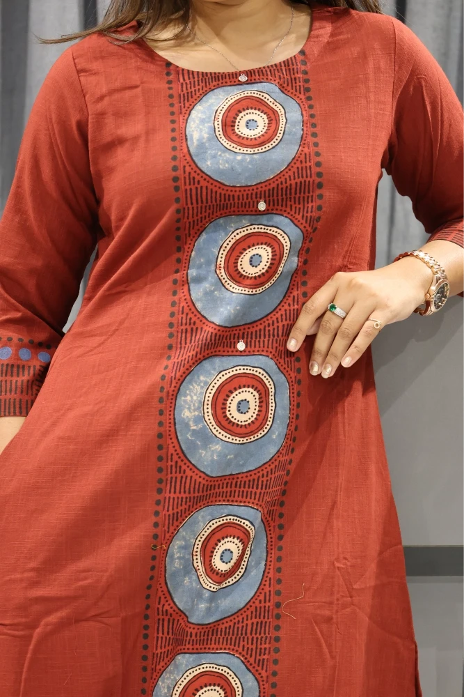 Centre Round Circle Print Kurti