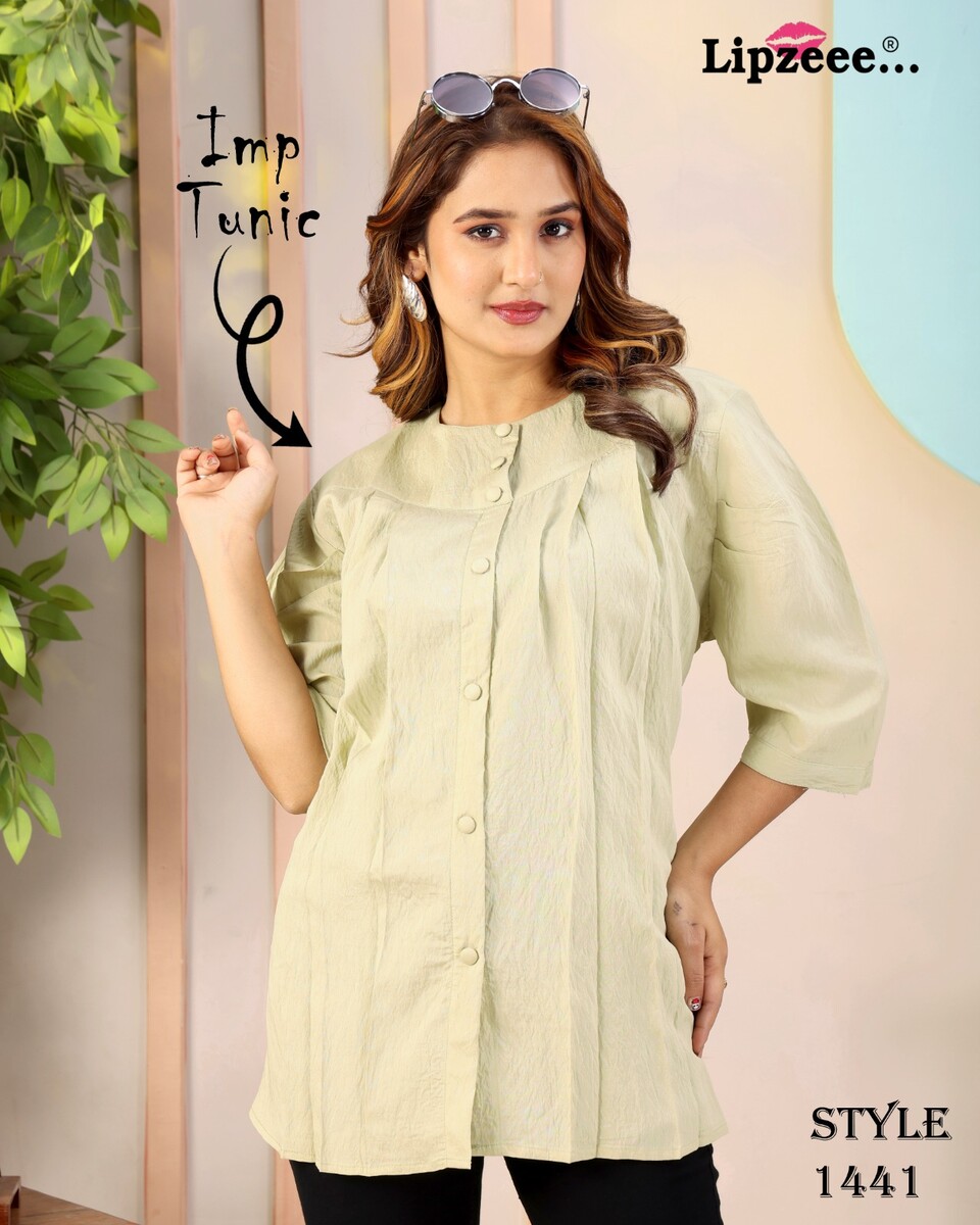 Plain Show Button Top