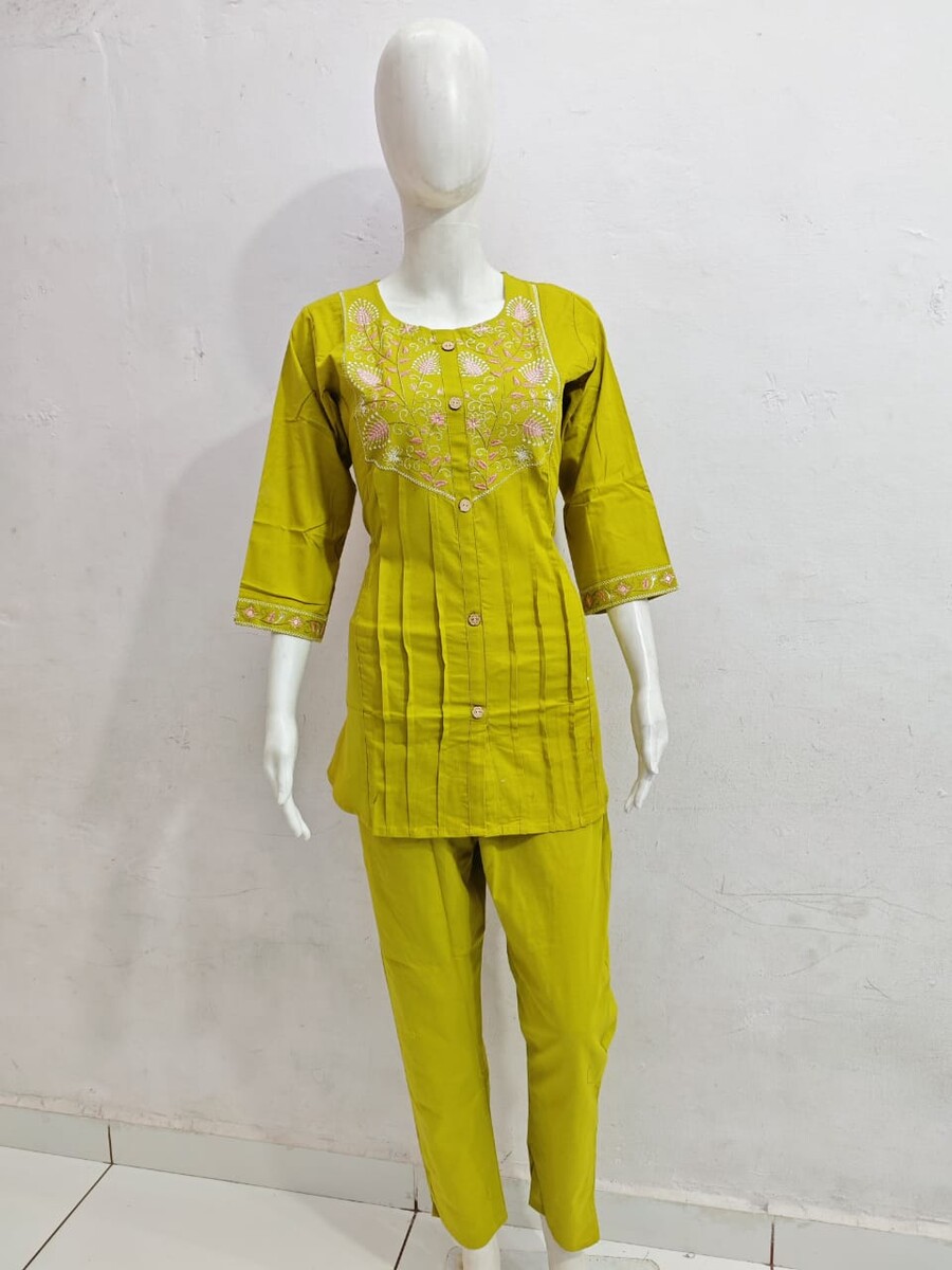 Embroidery Leaf cord set