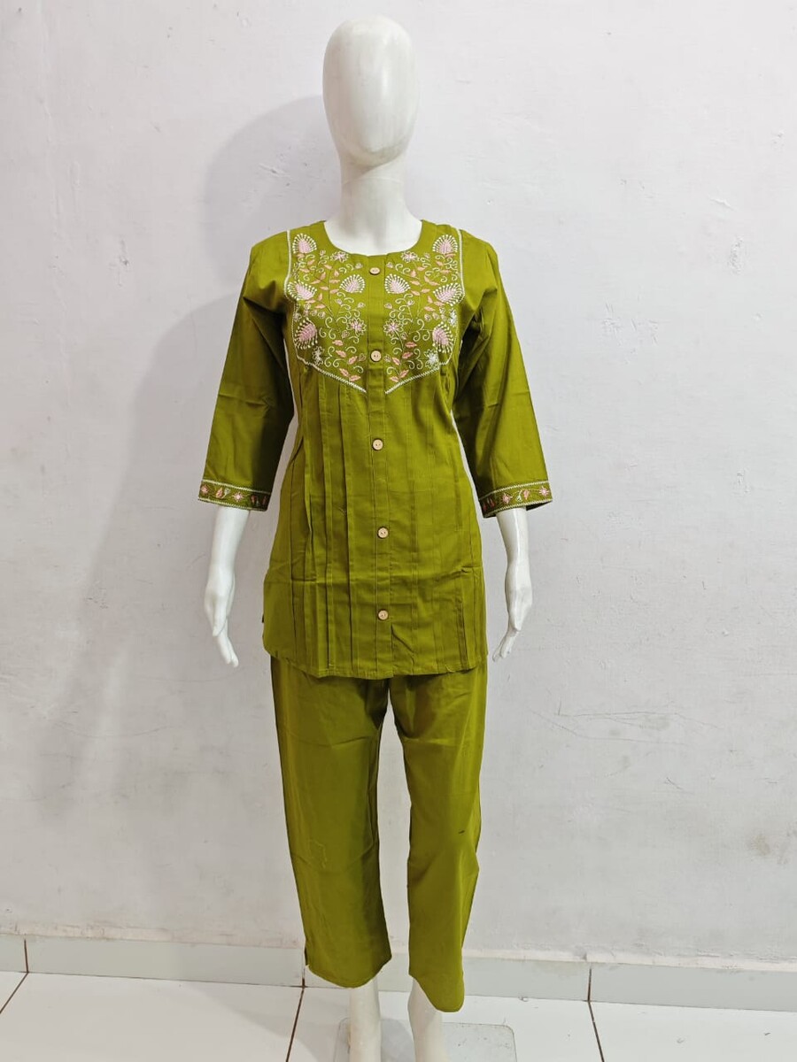 Embroidery Leaf cord set