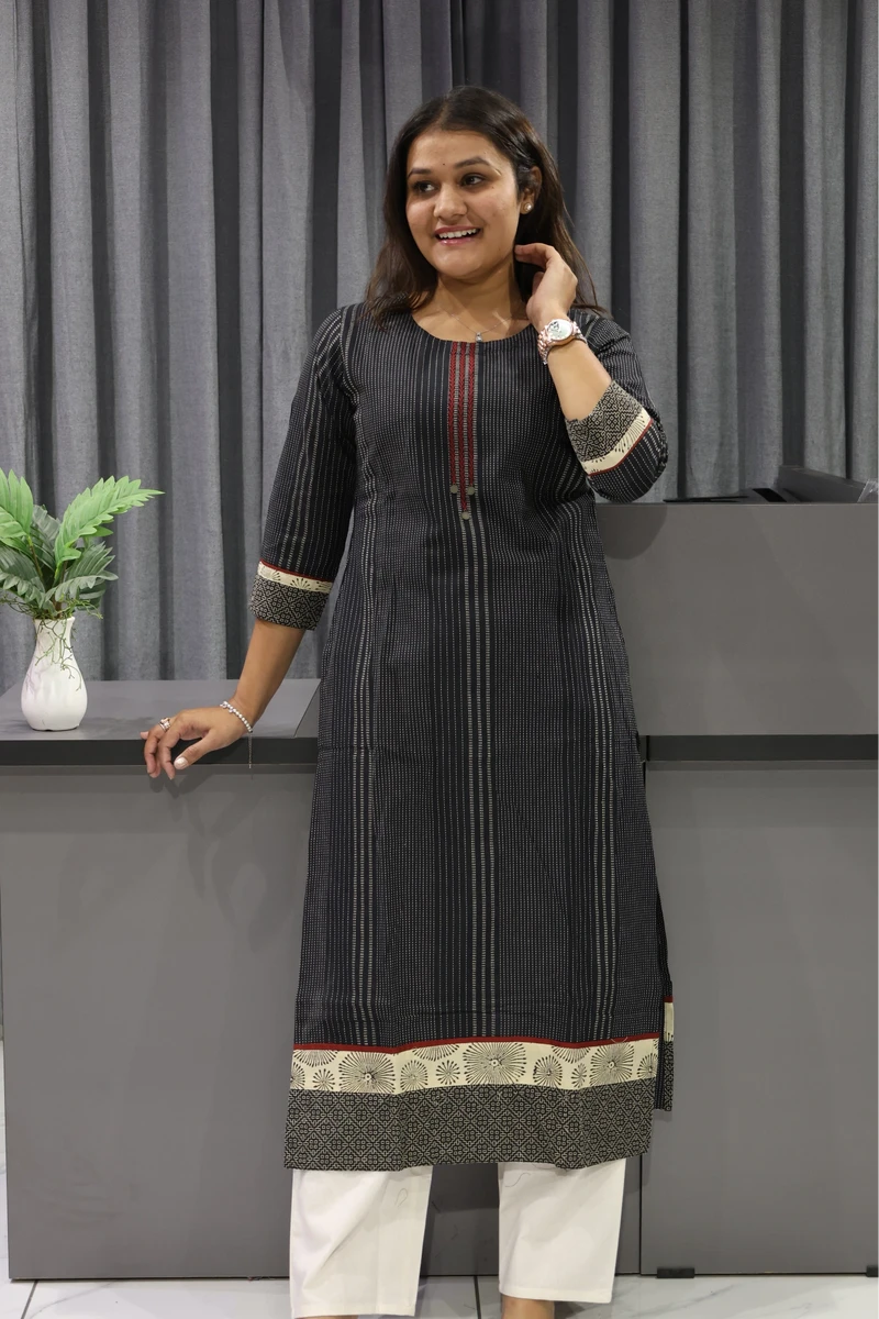 Dori Work Black Stright Kurti