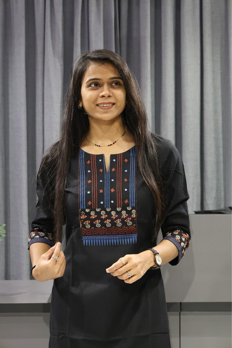 Black Dablu Work Aline Kurti