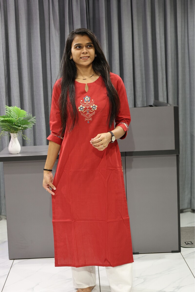 Square Self Pattran Stright Kurti