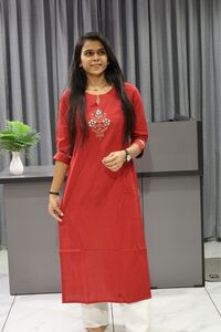 Square Self Pattran Stright Kurti