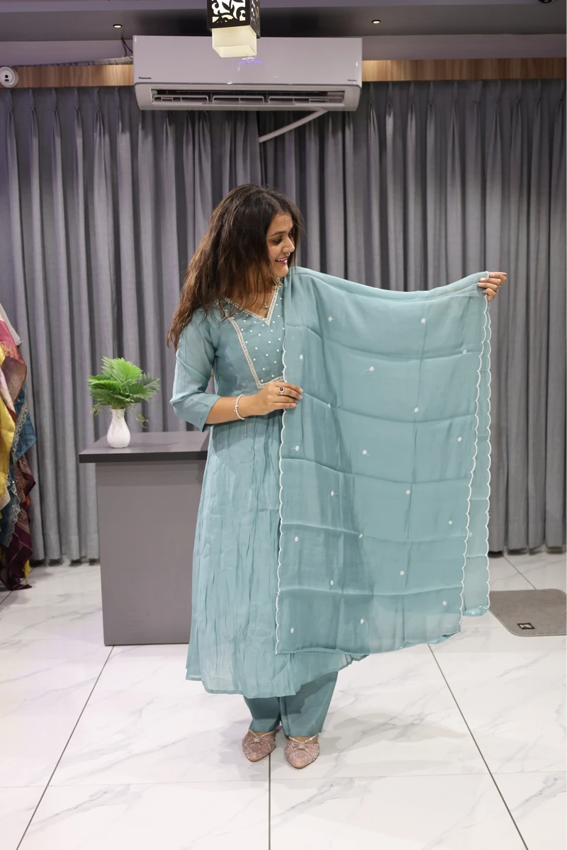 Moti Work Round Pair