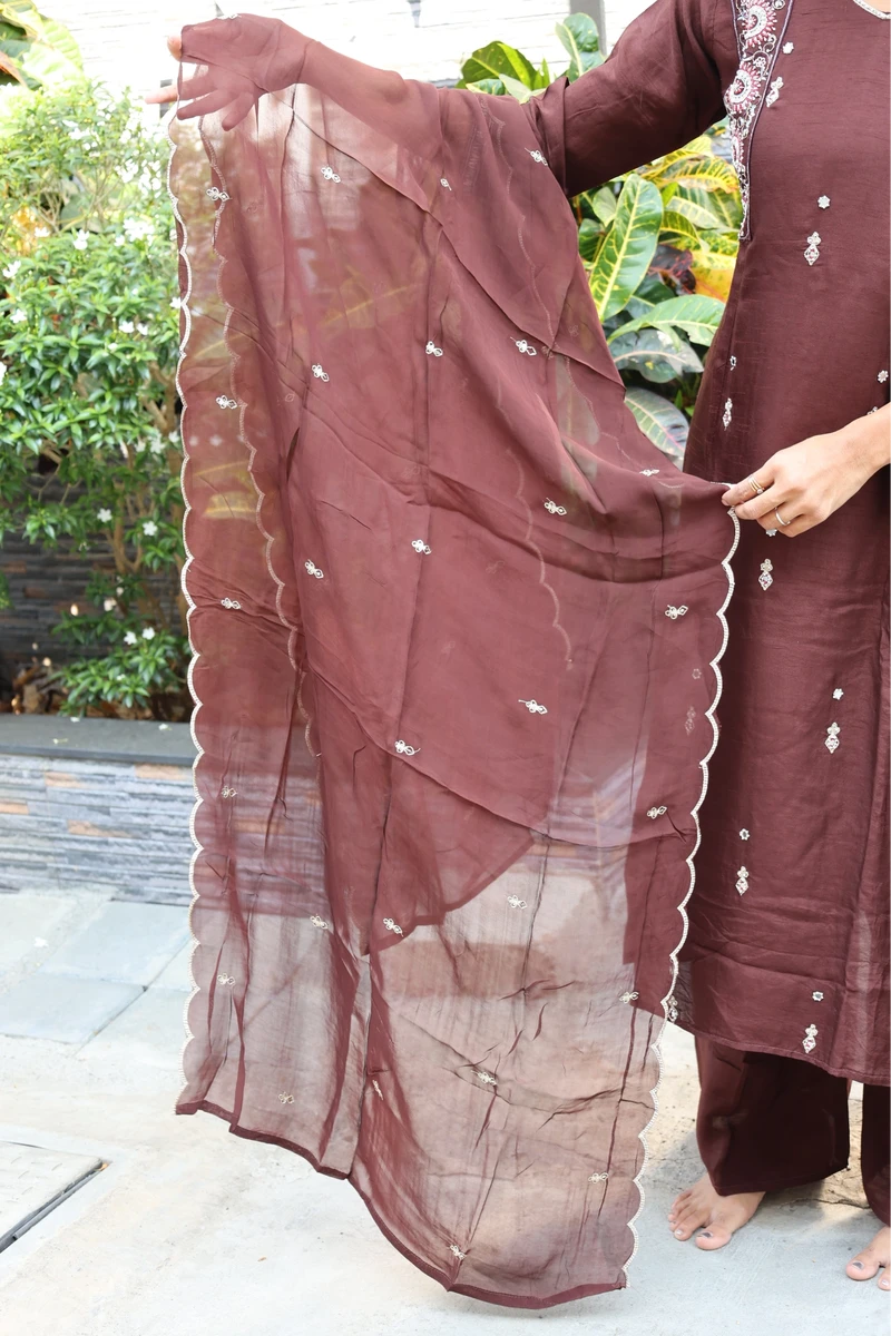 Aline Kalkatti Work Heavy Pair