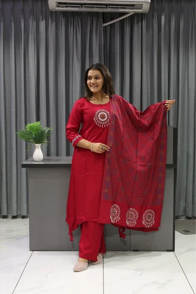 Bandhani Petch Work Duptta Pair