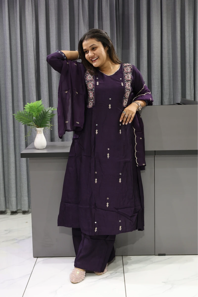 Aline Kalkatti Work Heavy Pair