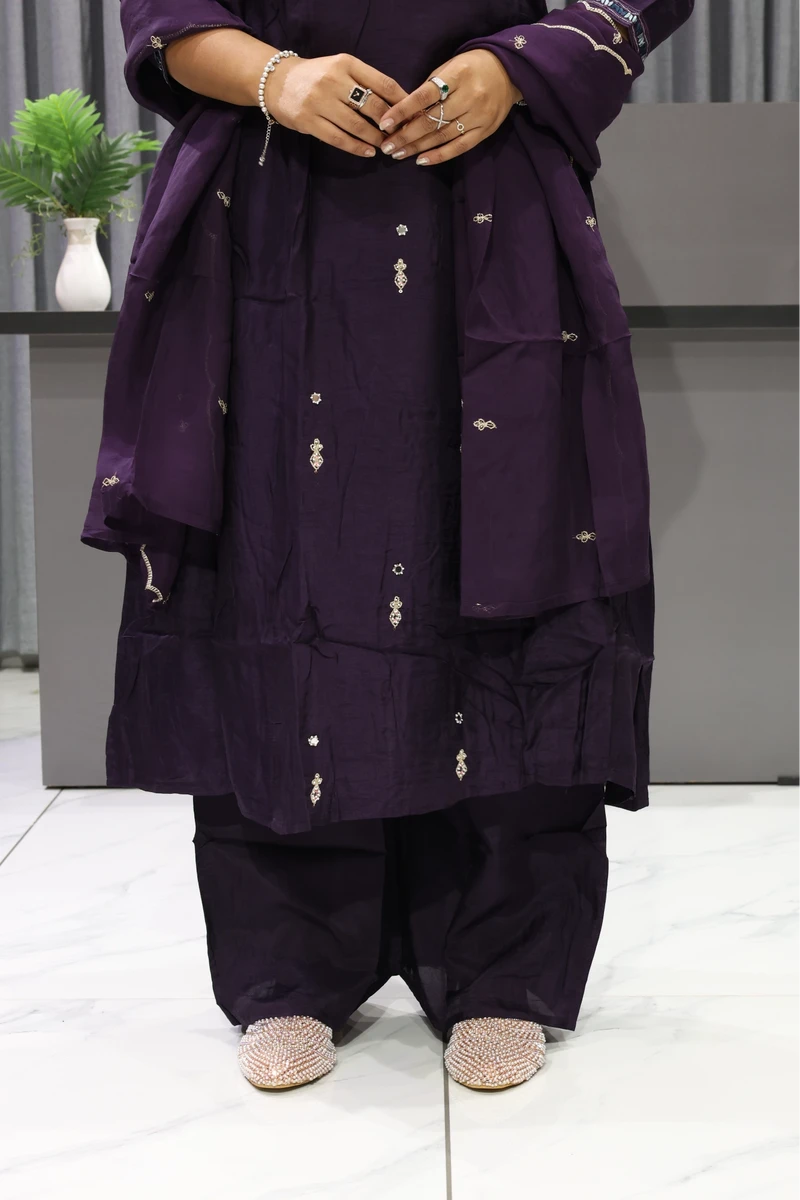 Aline Kalkatti Work Heavy Pair