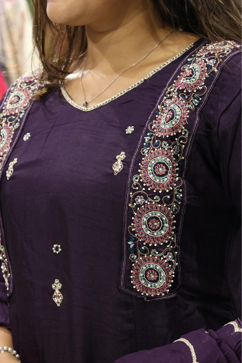 Aline Kalkatti Work Heavy Pair