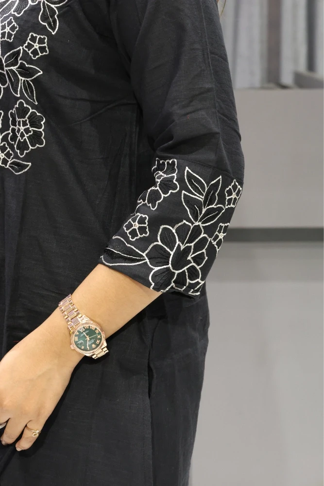 Collar With Flower Work Cord Set