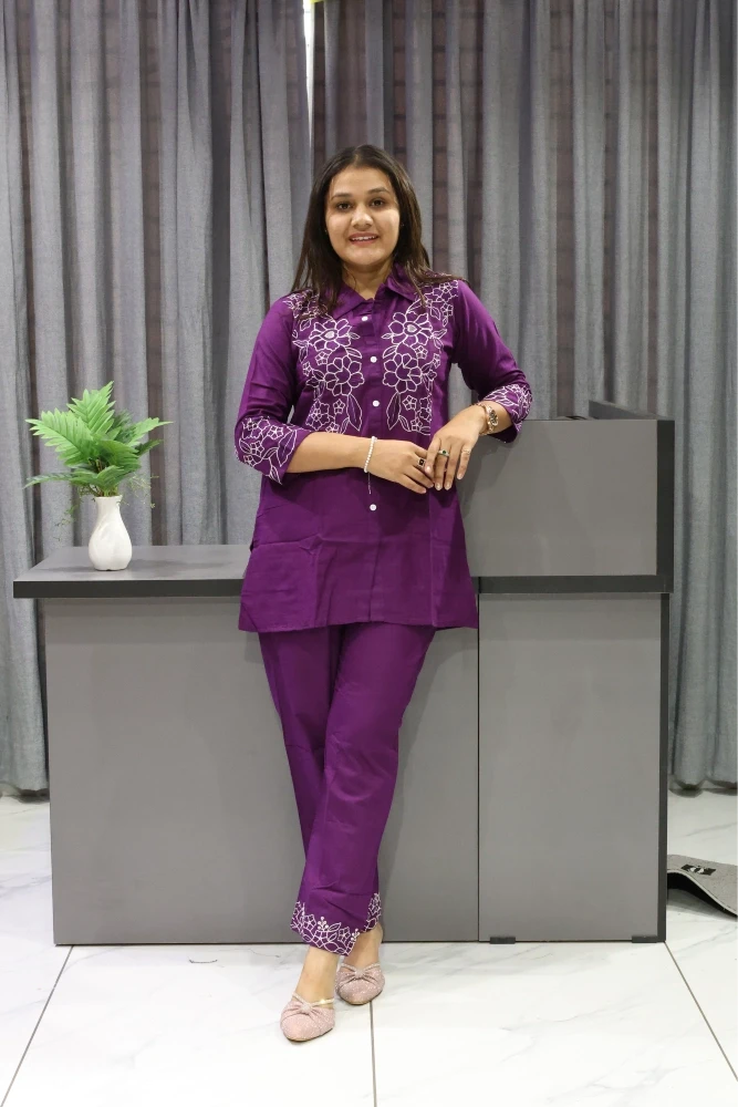 Collar With Flower Work Cord Set