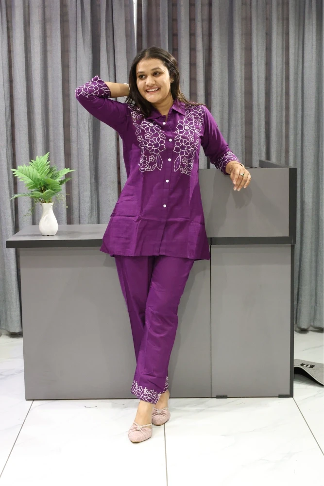 Collar With Flower Work Cord Set