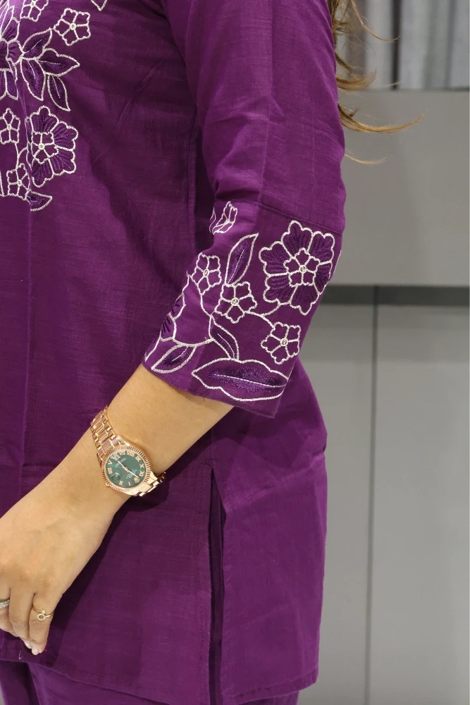 Collar With Flower Work Cord Set